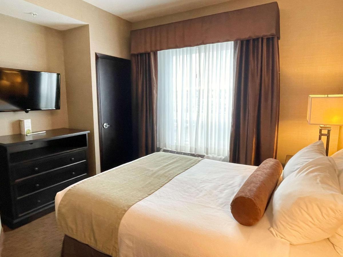 Best Western Plus Okotoks Inn & Suites Eksteriør billede