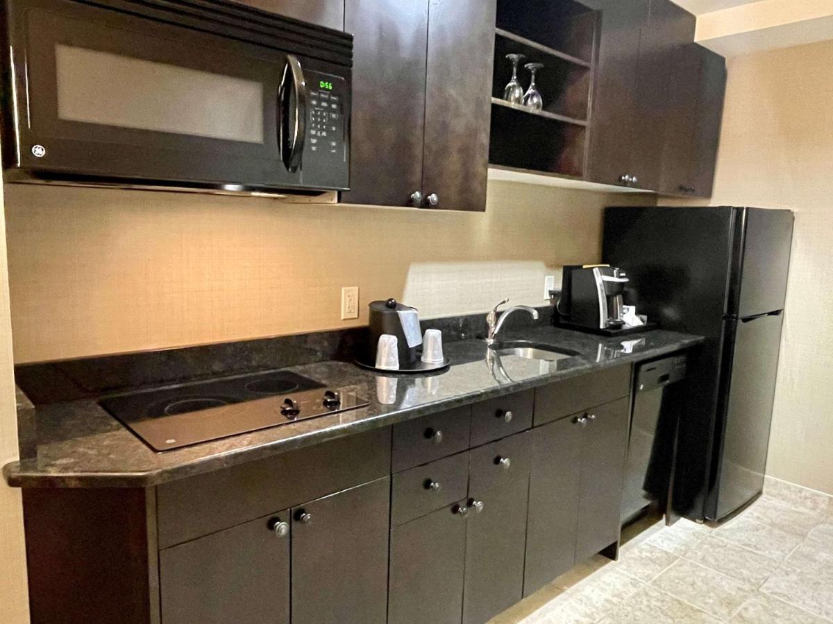 Best Western Plus Okotoks Inn & Suites Eksteriør billede