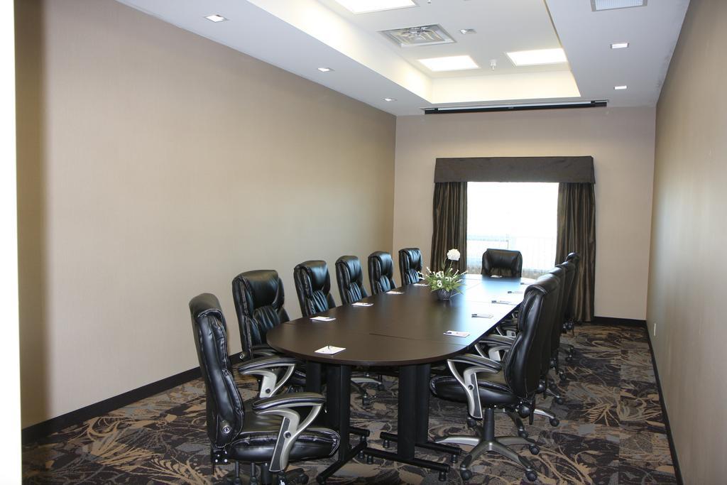 Best Western Plus Okotoks Inn & Suites Eksteriør billede
