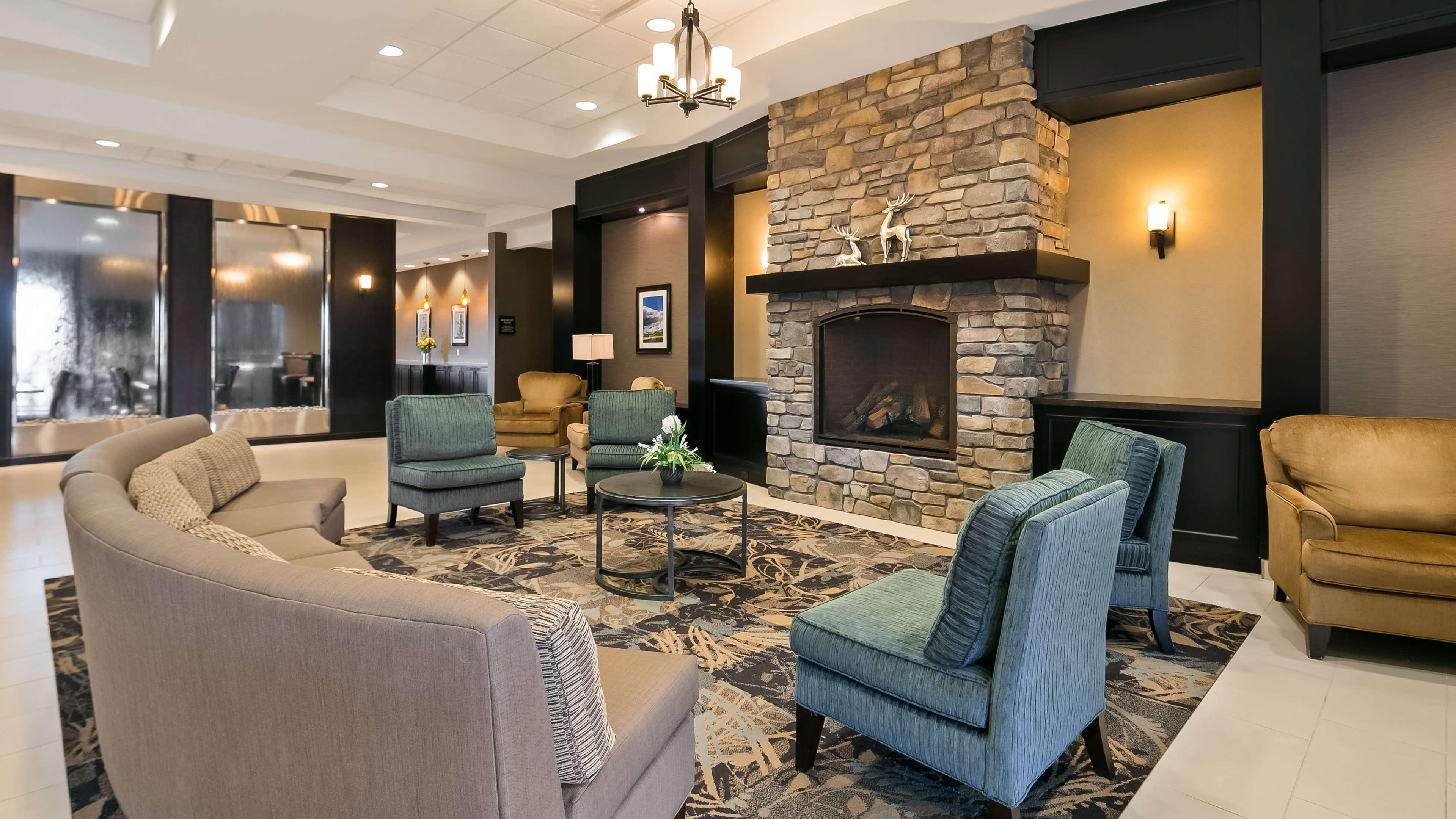 Best Western Plus Okotoks Inn & Suites Eksteriør billede