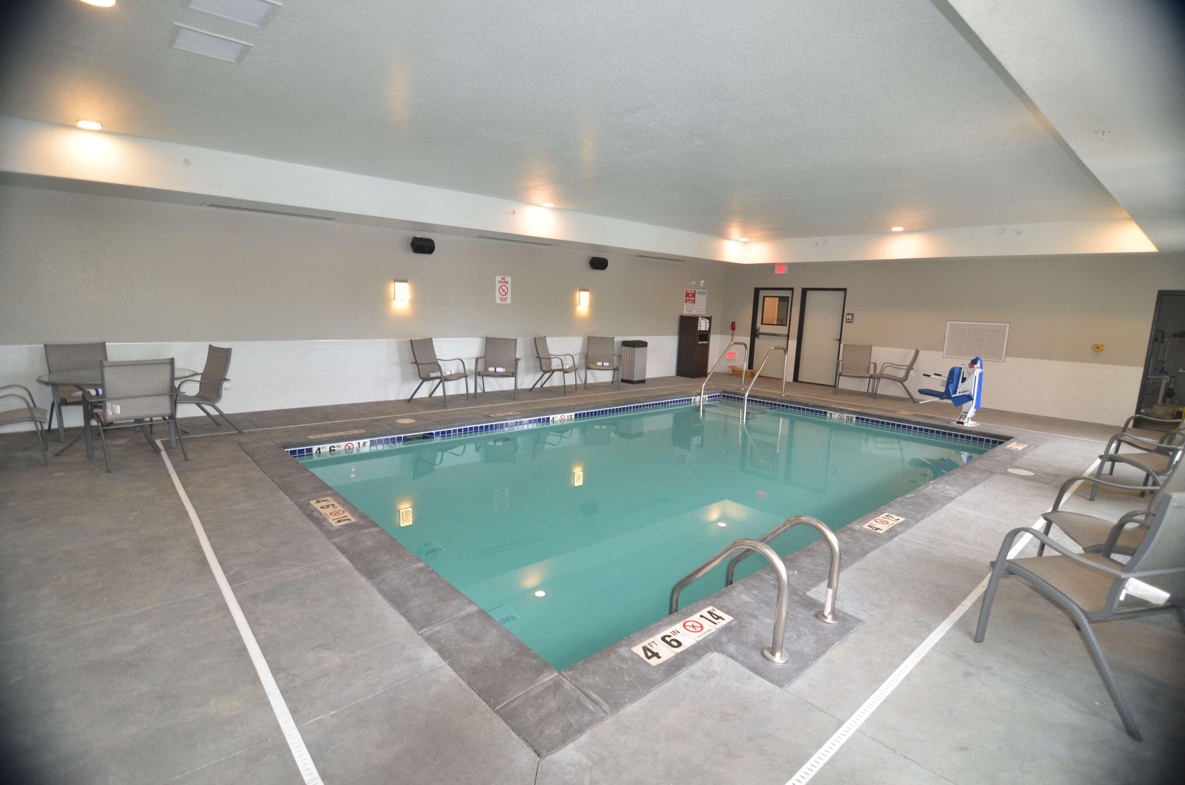 Best Western Plus Okotoks Inn & Suites Eksteriør billede