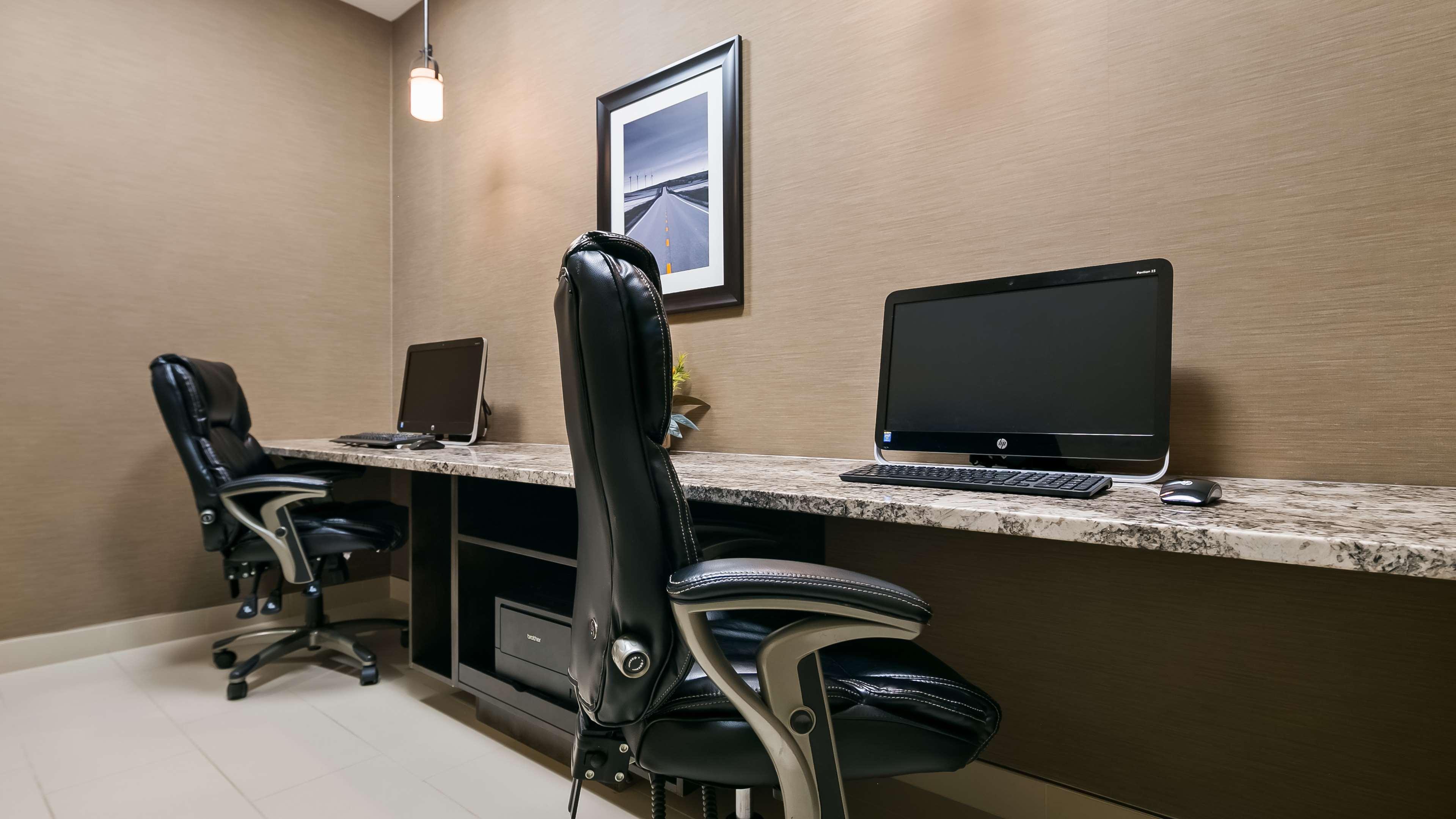 Best Western Plus Okotoks Inn & Suites Eksteriør billede