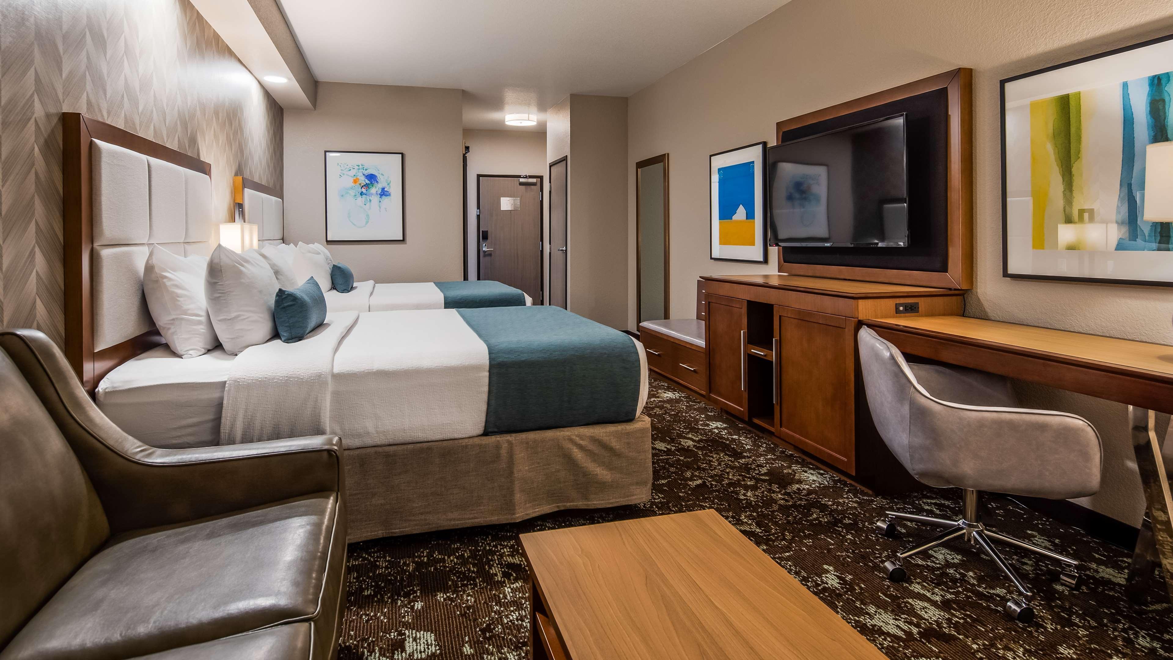 Best Western Plus Okotoks Inn & Suites Eksteriør billede