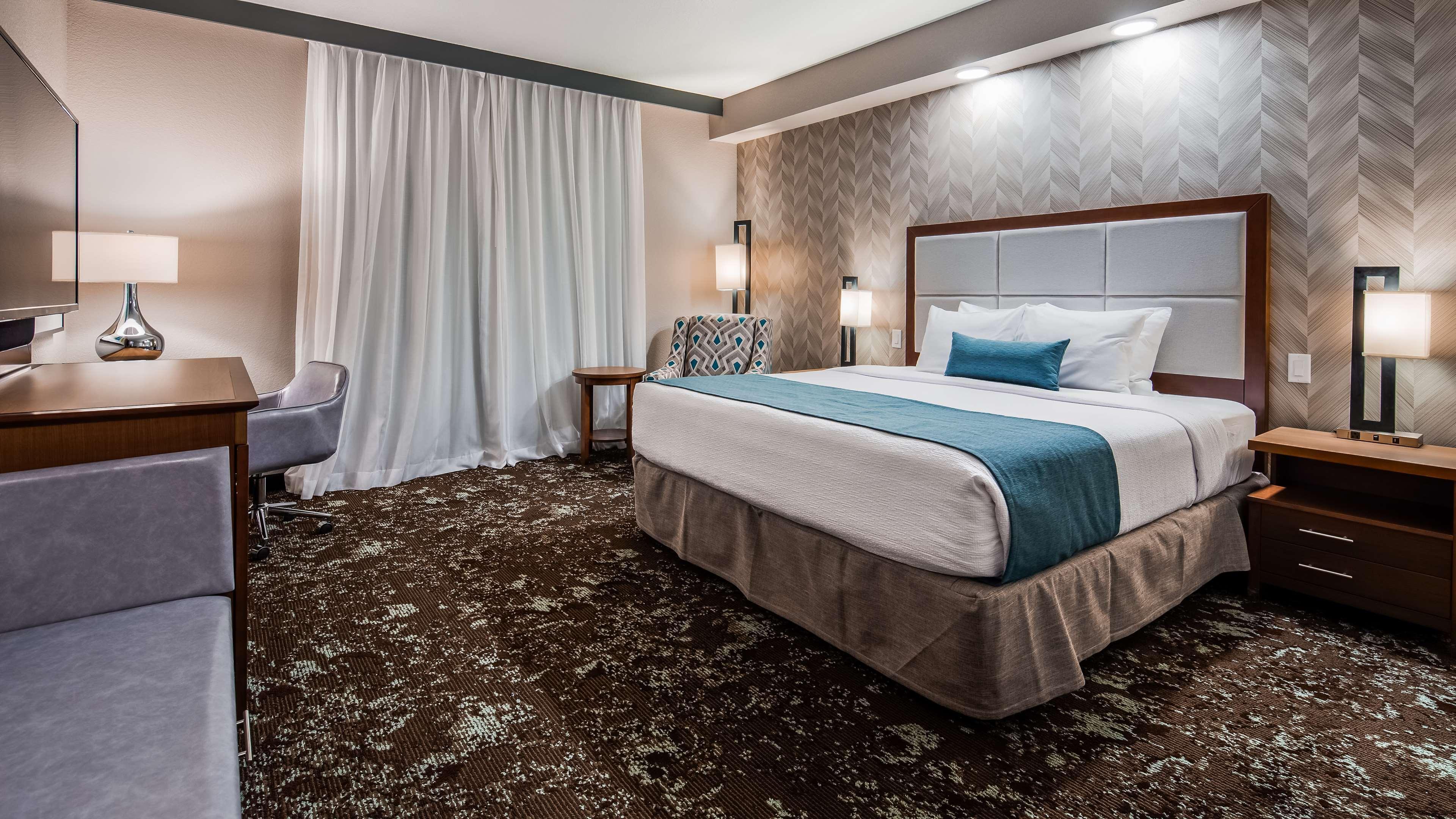 Best Western Plus Okotoks Inn & Suites Eksteriør billede